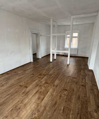 Sanierte 5 Zimmer Wohnung in super Lage