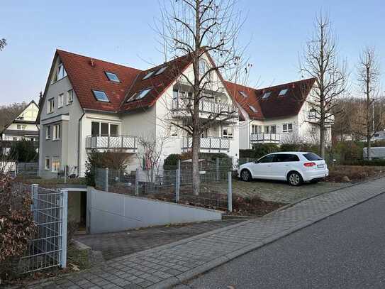 Stilvolle, modernisierte 3,5-Zimmer-Wohnung Erdgeschoss im Sand