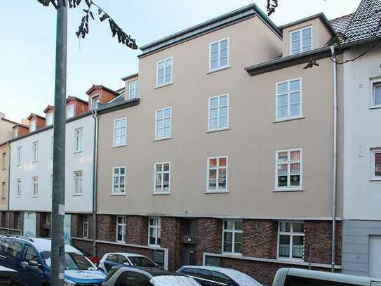 vermietete Erdgeschosswohnung mit Balkon in gepflegtem 8-Familienhaus Krämpfervorstadt