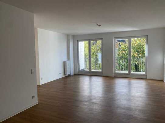 ** 3 Zimmerwohnung mit Balkon in Köln-Ostheim**