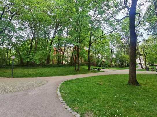 2-Zimmer-EG-Wohnung mit großer Terrasse im Kustermannpark