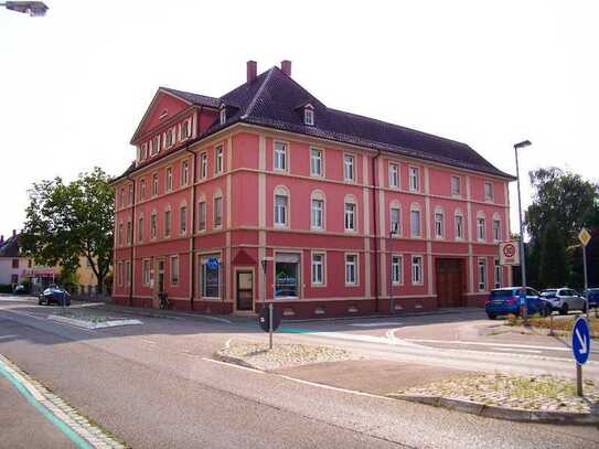 Ansprechende und gepflegte 5-Zimmer-Wohnung mit Balkon und Einbauküche in Offenburg