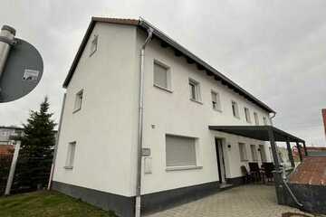 Sanierte Doppelhaushälfte mit drei Zimmern und EBK in Niederstotzingen, Niederstotzingen