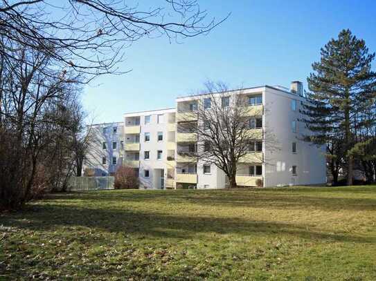 Pfiffig geschnittene Dachgeschosswohnung am Franzosenbauer mit Bergblick!