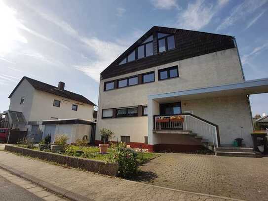 Helle 2,5-Zimmer-Wohnung mit Balkonen und Garage in Friedberg/Dorheim