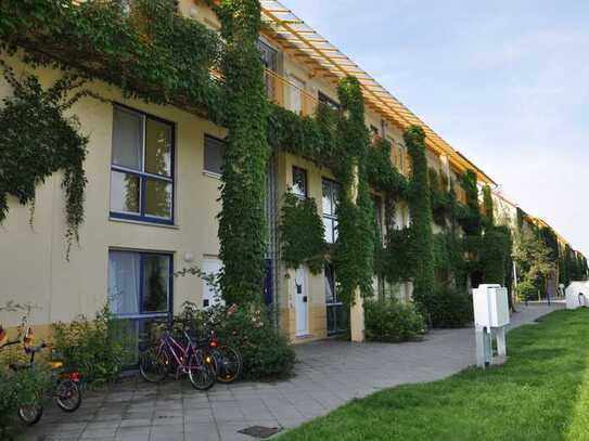 Schöne Erdgeschosswohnung mit Garten und großem Hobbyraum