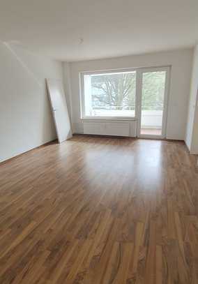 Helle 2 Zimmer Wohnung mit 2 Balkonen