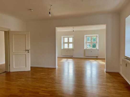 Schöne 4-Zimmer Wohnung im ehemaligen Forsthaus von Eurasburg