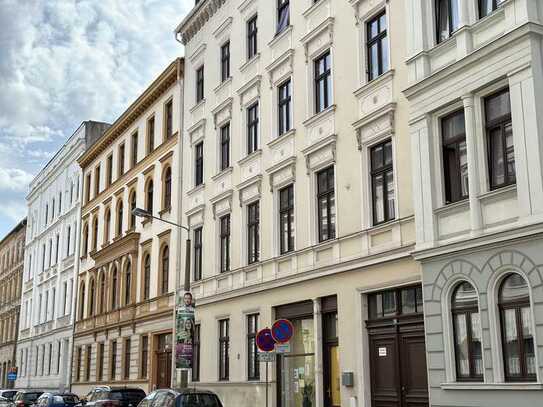 Denkmalgeschütztes Mehrfamilienhaus in der Görlitzer Innenstadt, 1 Minute fußläufig vom Citycenter