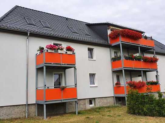 Renovierte 2-Zimmer-Wohnung mit Balkon und Einbauküche in Kamenz