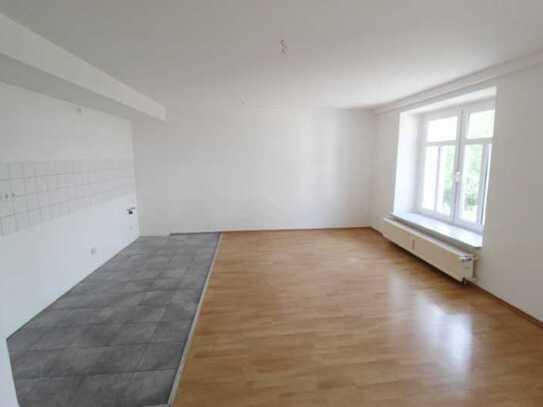 Single-Wohnung mit Balkon