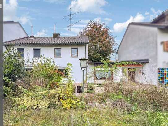 Baulücke für ein neues Reihenhaus auf sonnigem Südgrundstück in ruhiger Lage