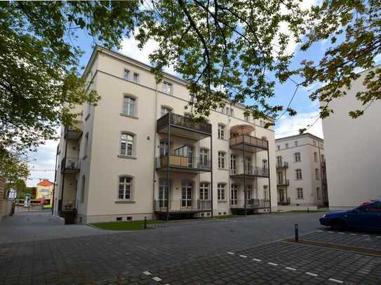 Exklusive 4-Raum-Wohneinheit im begehrten Zentrum-West! *Fußbodenheizung*Balkon*Stellplatz*