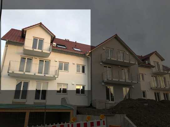 Neuwertige 3-Zimmer-Dachgeschosswohnung mit Balkon in Oberhausen