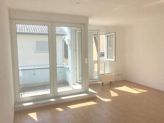 Sandhausen! Gemütliche 2-ZKB mit Balkon