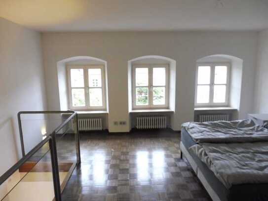 Altstadt Amberg: Maisonette Wohnung am Paradeplatz mit Stellplatz