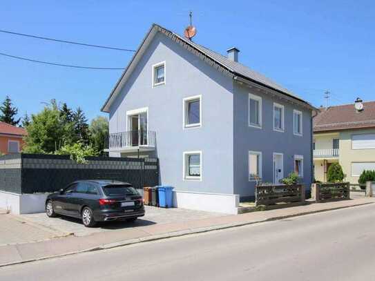 Gepflegtes Einfamilienhaus mit großer Terrasse, Garten und Option als ZFH in Buttenwiesen