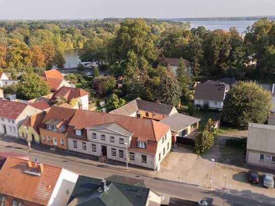 Idyllischer Dreiseitenhof zwischen Havel und Schloss