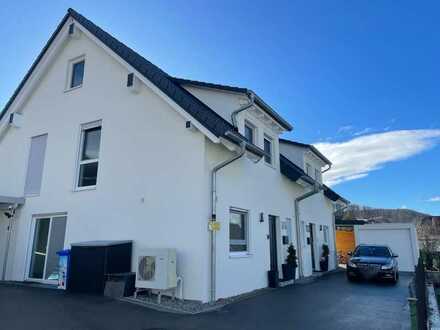 schöne Doppelhaushälfte mit Einbauküche/Terrasse/Garten zur Miete in Burladingen-Salmendingen