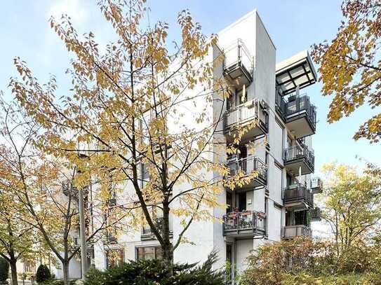 Entzückende 2-Zimmer-Wohnung mit Balkon, Aufzug & TG-Stellplatz in Dresden-Blasewitz