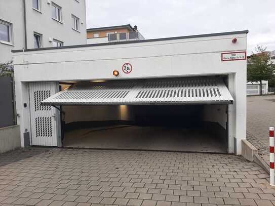 9 Tiefgaragenstellplätze zu vermieten.