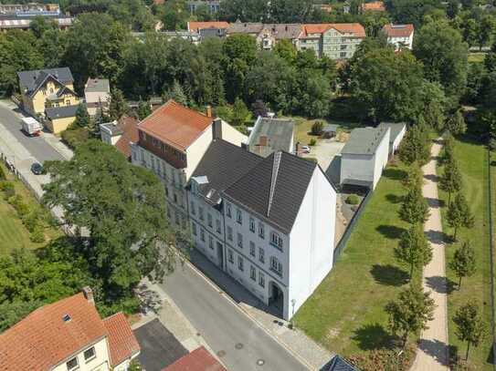 Mehrfamilienhaus mit Garagen im Stadtkern der Stadt Guben