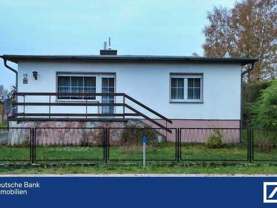 Haus mit Substanz - teilsanierter Bungalow mit Vollkeller, Nebengelass in Ruhlsdorf auf Erbbaupacht