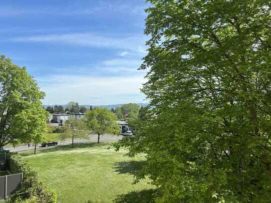 Renovierte 3-Zimmer-Wohnung mit Balkon zu verkaufen