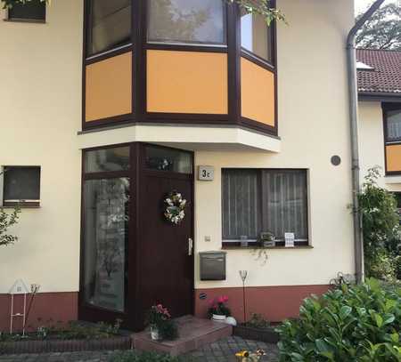 Neuwertiges 5-Zimmer-Reihenendhaus mit Einbauküche in Haselhorst (Spandau), Berlin