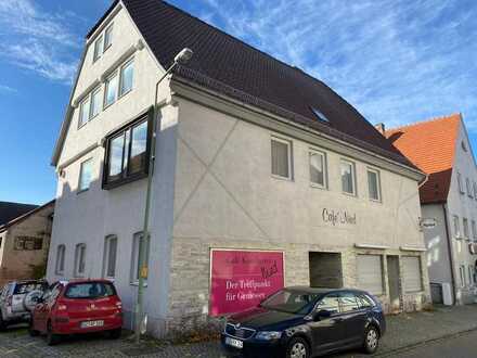 Gepflegtes Mehrfamilienhaus mit 14 Zimmern in Leipheim, Leipheim