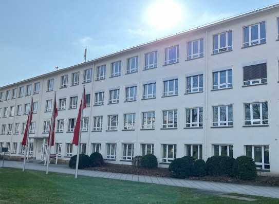 Moderne Büroflächen im Verwaltungsgebäude am Flughafen Dresden zu vermieten