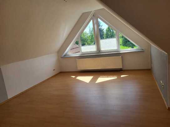 2-Zimmer-Dachgeschosswohnung in Oesselse