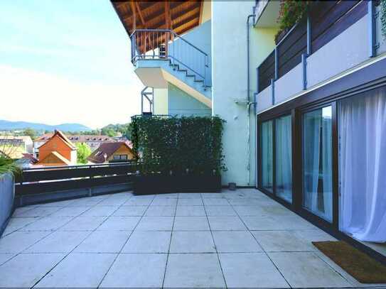 Modern sanierte 2-Zimmer-Wohnung mit Terrasse, Einbauküche und Garage