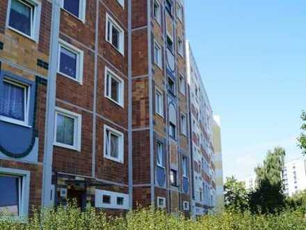 3-Raumwohnung im 5.Obergeschoss mit Badewanne & Balkon