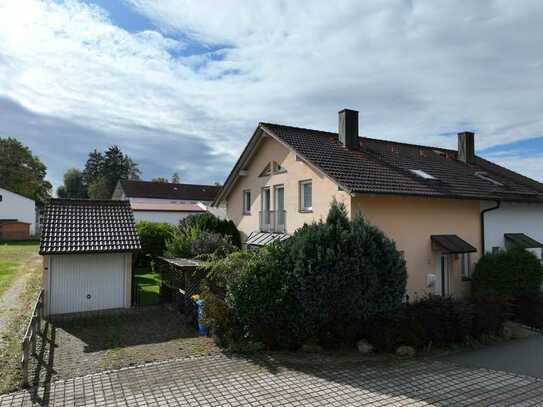 RESERVIERT-Nähe Eggenfelden - attraktive Doppelhaushälfte mit großzügigem Garten