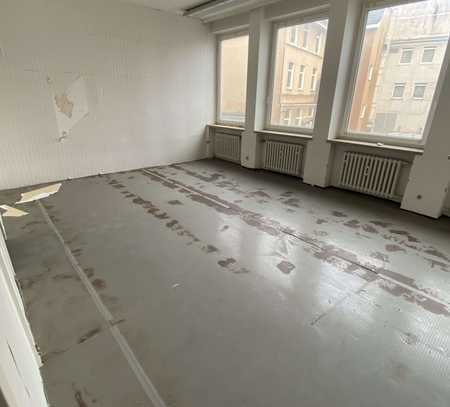 Büro & Showroom Flächen in Bielefelder Innenstadt / Mietlaufzeit 6-12 Monate / 3€/m²