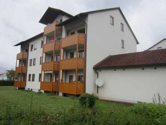 3-Zimmer-Wohnung mit Balkon, Kellerraum und Garage in Simbach a. Inn