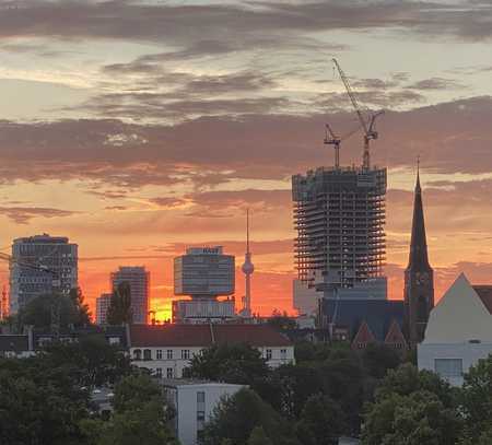 Appartement mit großzügiger Loggia und Weitblick in Friedrichshain