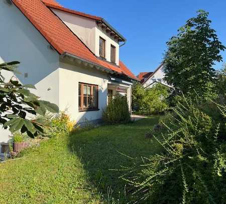 Ruhig und naturnah gelegenes EFH mit viel Platz für die Familie inkl. Garage/Außenstellplatz