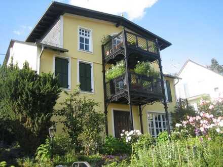 LOFT mit zwei Balkonen, möbliert, Hofheim am Taunus