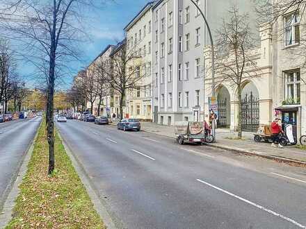 Kreuzberger Kapitalanlage: Vermietete Gründerzeit-Wohnung mit tollem Altbaucharakter im Vorderhaus