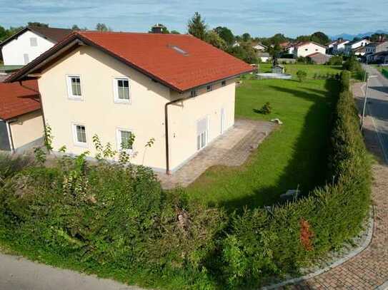 Sie suchen eine moderne neuwertige Immobilie (Niedrigenergiehaus) in ruhiger zentraler Lage?