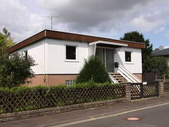 Echzell: Bungalow auf ca. 840 m² großem Grundstück mit viel Potenzial