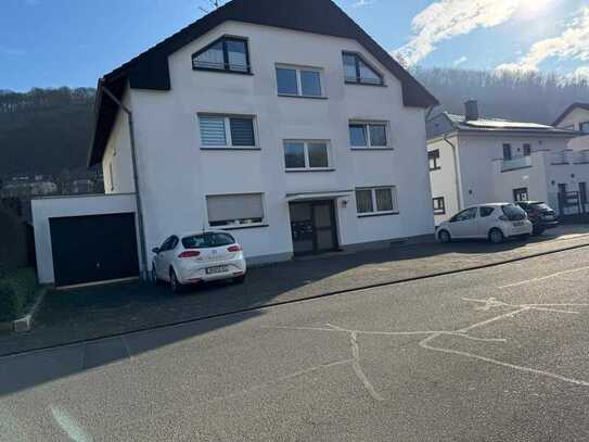 Freundliche, helle 5-Zimmer-DG-Wohnung mit Balkon und EBK in Waldbreitbach