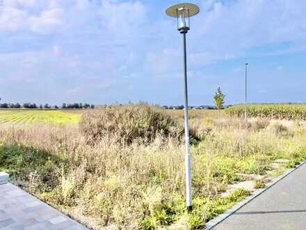 Ebenes und sonniges Baugrundstück