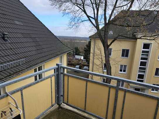 Helle 3-Zimmer-Wohnung mit Balkon in Merseburg