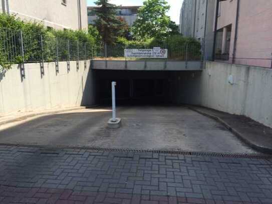 *** Tiefgaragenstellplatz im Wohnpark Saaleblick zu vermieten ***