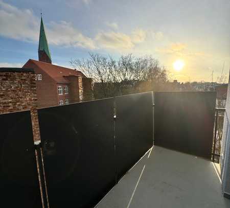 Modern sanierte 2 Zi.-Altbauwohnung mit Balkon auf der Lübecker Altstadtinsel