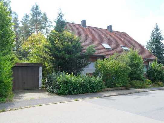 Doppelhaushälfte mit großem Garten, Garage und unverbaubarem Blick ins Grüne