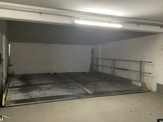 Garage zu vermieten, Triplex Parker (kein Duplex)